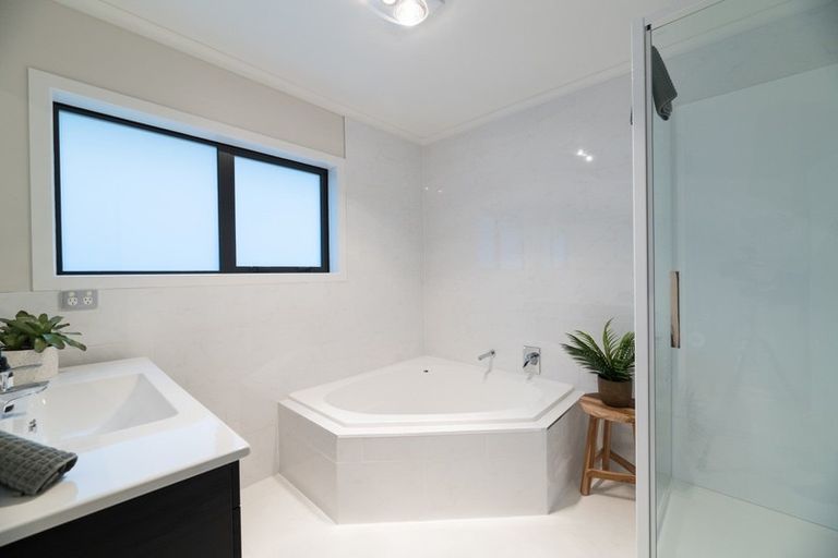 Photo of property in 24 Wiremu Street, Brookfield, Tauranga, 3110