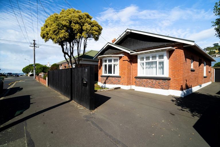 Photo of property in 33 Beach Street, Saint Clair, Dunedin, 9012