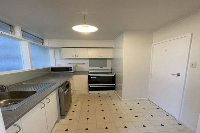 Photo of property in Embassy Court, 72 Brougham Street, Mount Victoria, Wellington, 6011