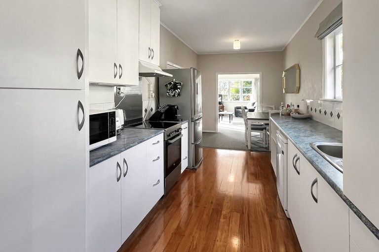 Photo of property in 13 Webb Street, Terrace End, Palmerston North, 4410