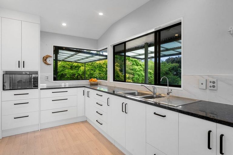 Photo of property in 14 Wade Place, Welcome Bay, Tauranga, 3175