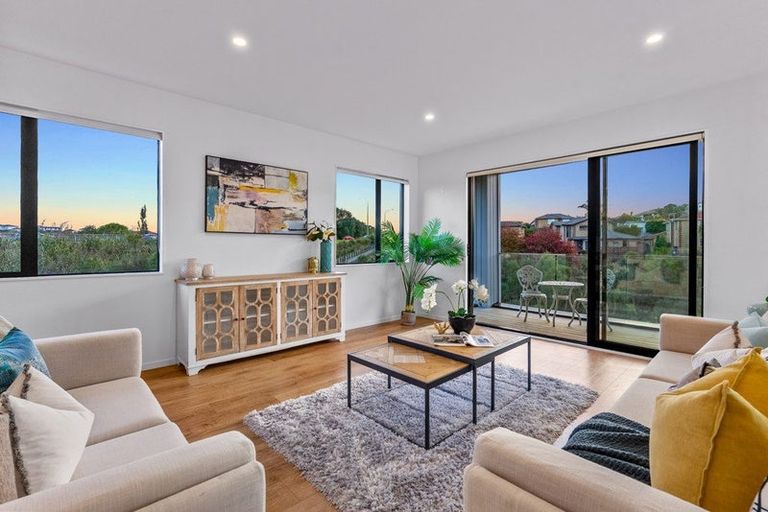Photo of property in 9 Wallis Lane, Orewa, 0931