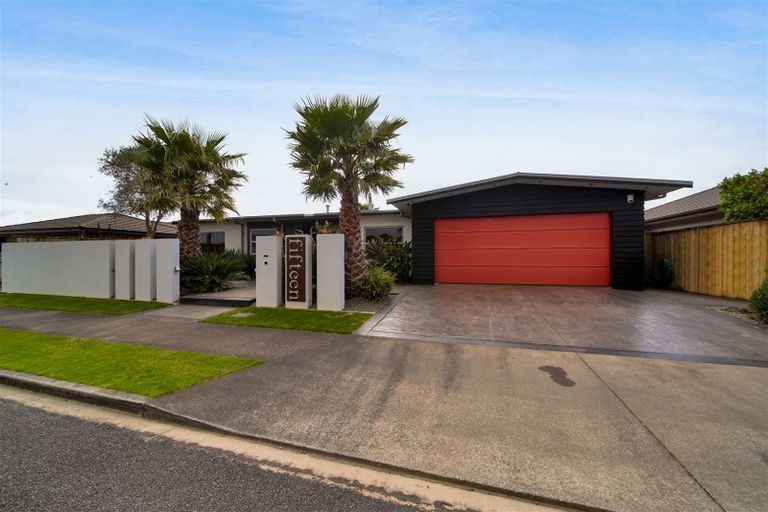 Photo of property in 15 Marlin Terrace, Bell Block, New Plymouth, 4312