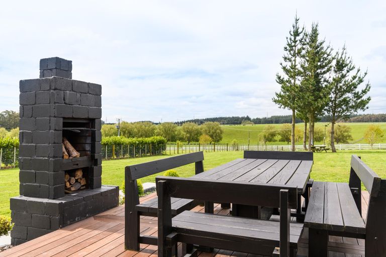 Photo of property in 733 Stoney Creek Road, Bunnythorpe, Palmerston North, 4470