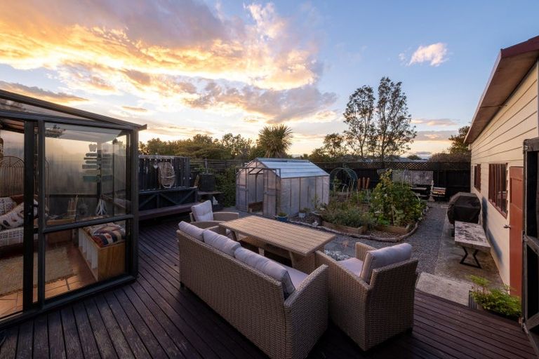 Photo of property in 132 Pacific Road, North New Brighton, Christchurch, 8083