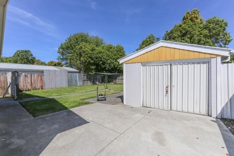 Photo of property in 8 Lochee Road, Upper Riccarton, Christchurch, 8041