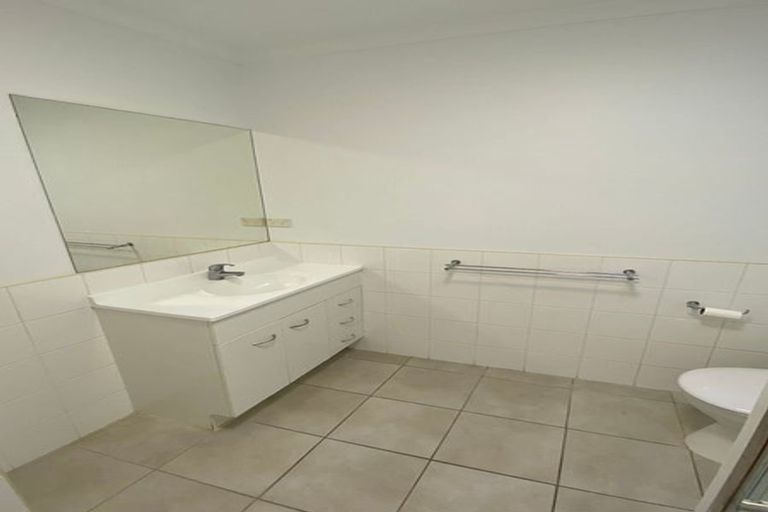 Photo of property in St Claire Village, 122/172 Mcleod Road, Te Atatu South, Auckland, 0610