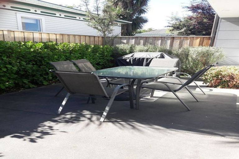 Photo of property in 40c Hutcheson Street, Sydenham, Christchurch, 8023