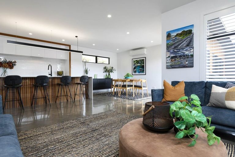 Photo of property in 8 Orite Drive, Welbourn, New Plymouth, 4310