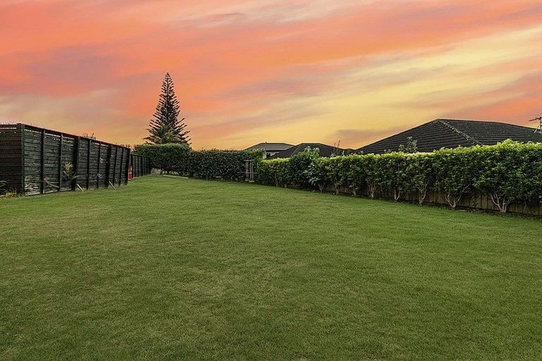 Photo of property in 10 Grierson Place, Pukekohe, 2120