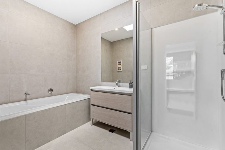 Photo of property in 33 Cambie Avenue, Red Beach, 0932