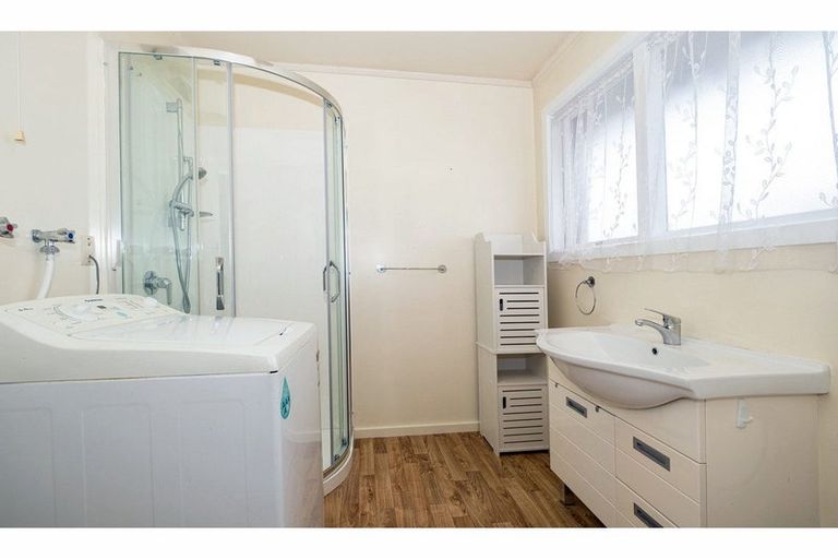 Photo of property in 1-11/94 Avenue Road, West End, Timaru, 7910