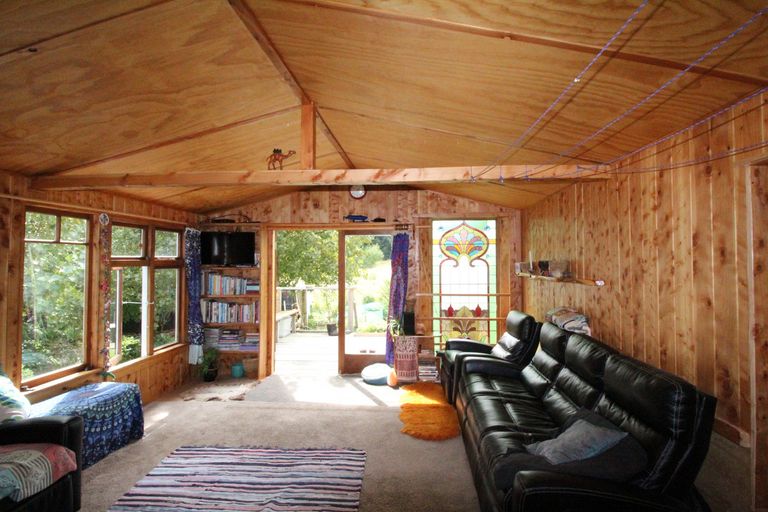 Photo of property in 21 Farm Street, Lumsden, 9730