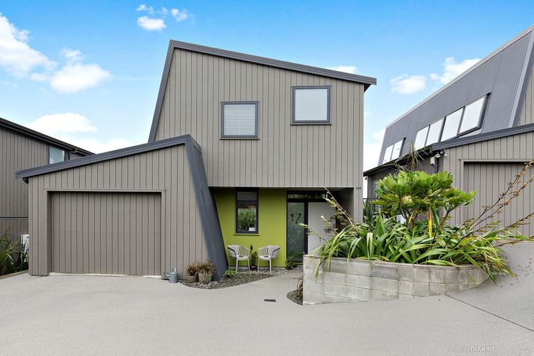 Photo of property in 17 Lacebark Lane, Woodridge, Wellington, 6037