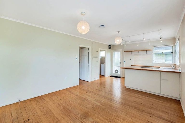 Photo of property in 1/29 Wainui Avenue, Point Chevalier, Auckland, 1022
