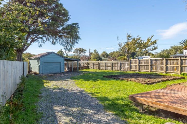 Photo of property in 15 Woodward Street East, Featherston, 5710