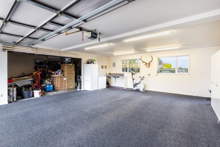 Photo of property in 19 Magnolia Rise, Waipahihi, Taupo, 3330