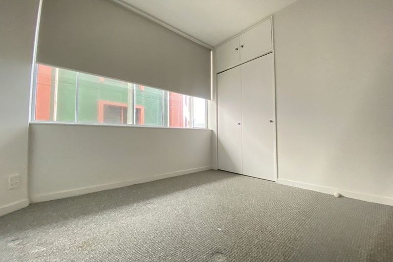 Photo of property in Terrace Tower Apartments, 10b/126 The Terrace, Wellington Central, Wellington, 6011