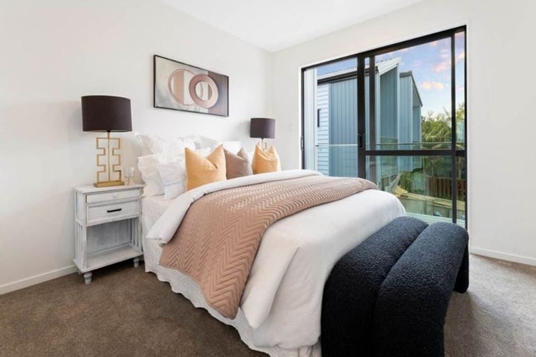 Photo of property in 17e Tabitha Crescent, Henderson, Auckland, 0612