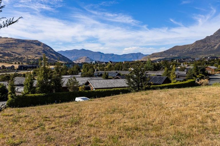 Photo of property in 25 Rannoch Drive, Jacks Point, Queenstown, 9371