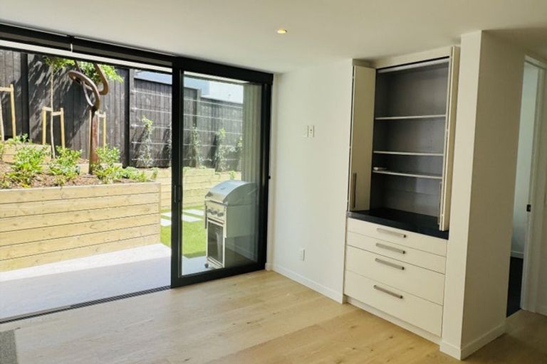 Photo of property in 1/324 Beach Road, Campbells Bay, Auckland, 0630