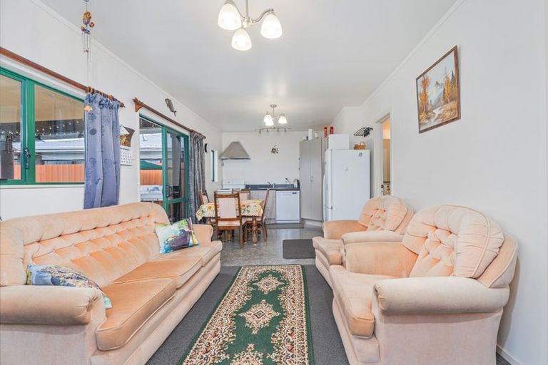 Photo of property in 25 Whitby Avenue, Whitianga, 3510