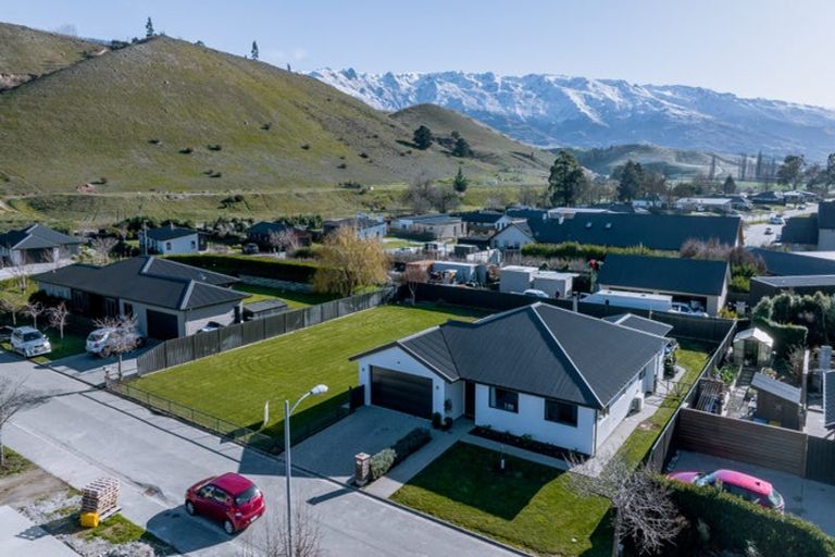 Photo of property in 51 Perriam Place, Mount Pisa, Cromwell, 9383