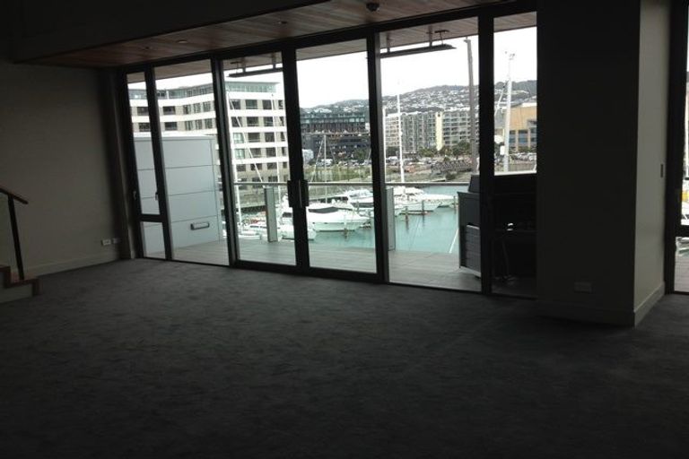 Photo of property in Clyde Quay Wharf, 3b/5 Clyde Quay Wharf, Te Aro, Wellington, 6011