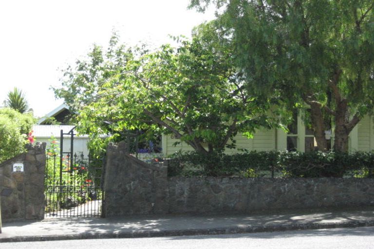 Photo of property in 65 Colenso Street, Sumner, Christchurch, 8081