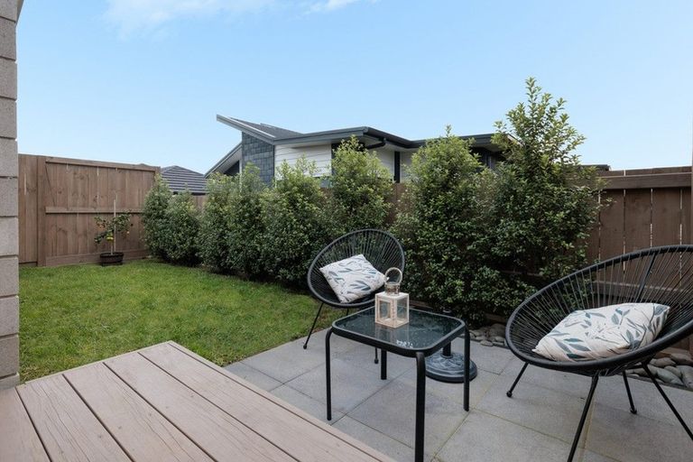 Photo of property in 20b Komata Crescent, Papamoa Beach, Papamoa, 3118