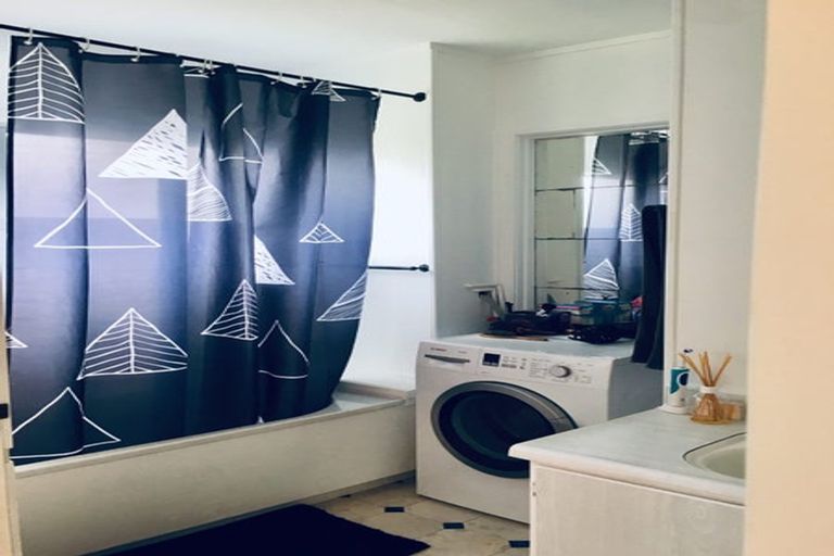 Photo of property in 1/41 Masterton Road, Rothesay Bay, Auckland, 0630