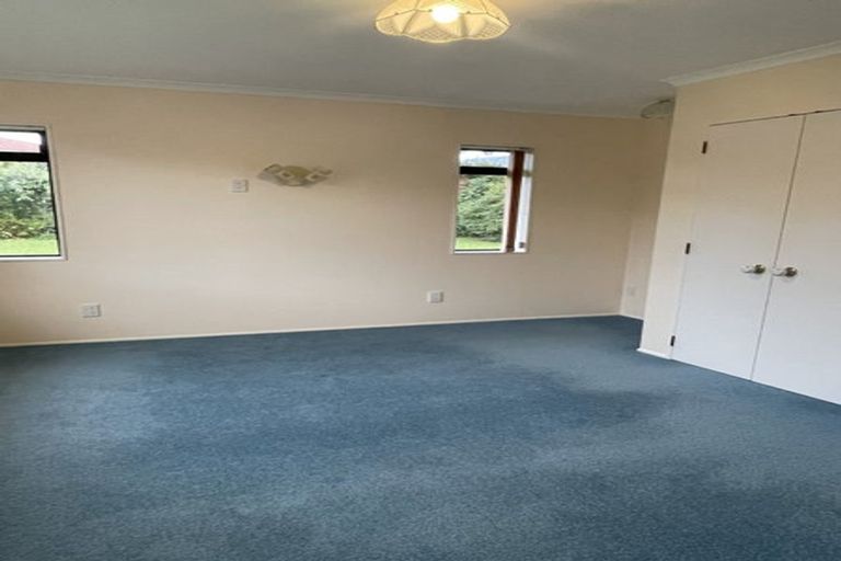 Photo of property in 102 Branch Road, Highlands Park, New Plymouth, 4312