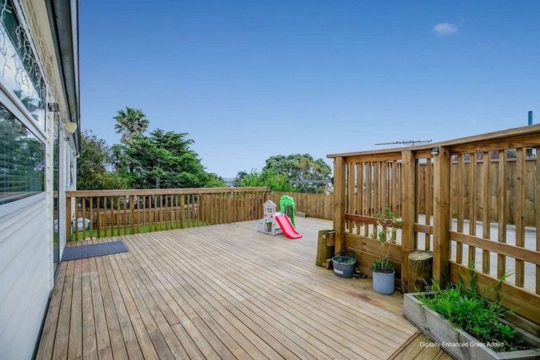Photo of property in 103e Woodglen Road, Glen Eden, Auckland, 0602
