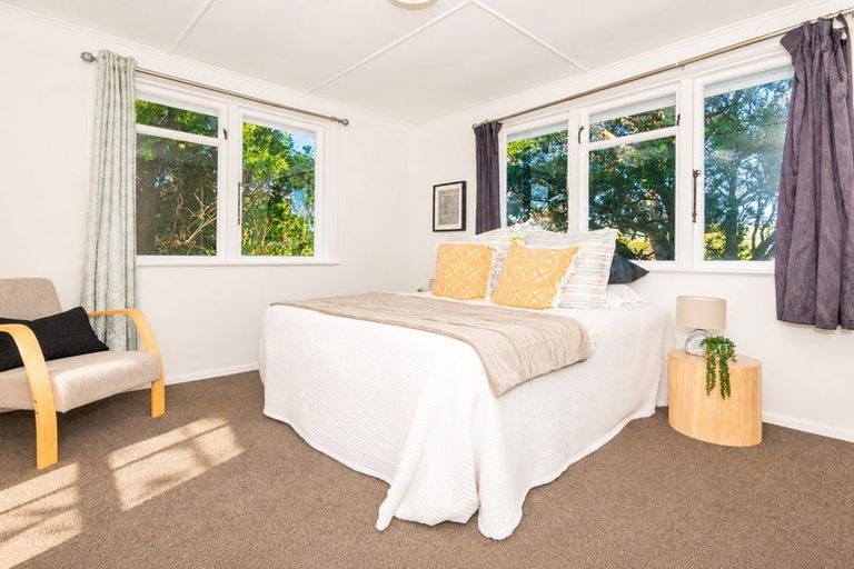 Photo of property in 37 Mana Avenue, Titahi Bay, Porirua, 5022