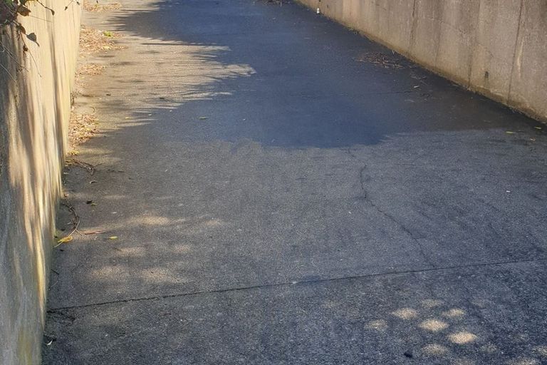 Photo of property in 13 Toporoa View, Ascot Park, Porirua, 5024