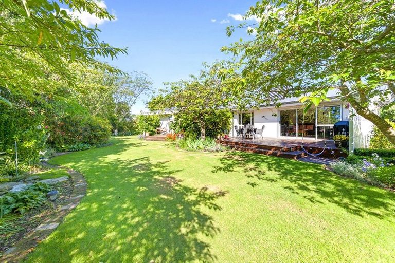 Photo of property in 276 Mairehau Road, Burwood, Christchurch, 8083