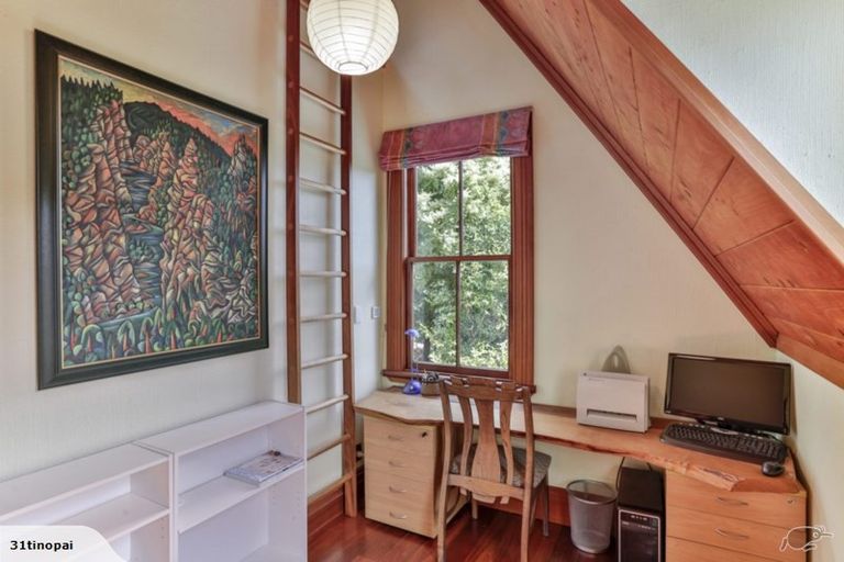 Photo of property in 31 Tinopai Road, Titirangi, Auckland, 0604