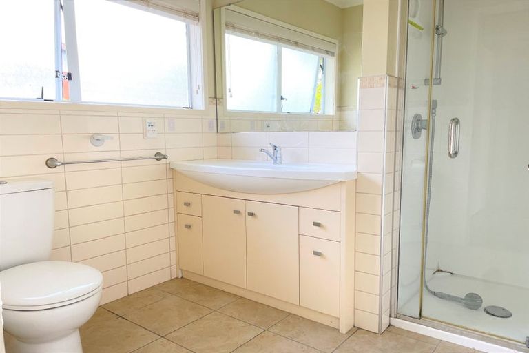 Photo of property in 4 Sailfish Drive, West Harbour, Auckland, 0618