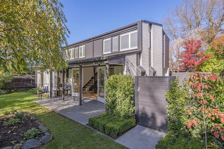 Photo of property in 2/90b Fendalton Road, Fendalton, Christchurch, 8014
