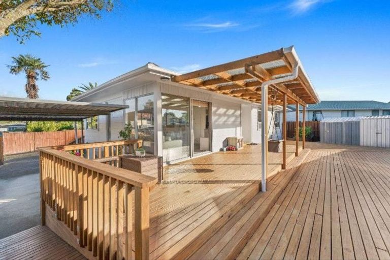 Photo of property in 22 Ferndown Avenue, Papatoetoe, Auckland, 2025
