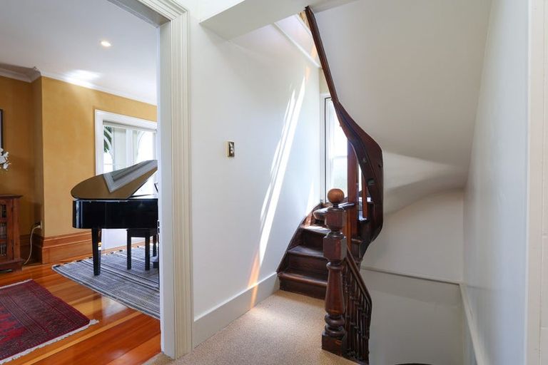 Photo of property in 24 Richardson Street, Britannia Heights, Nelson, 7010