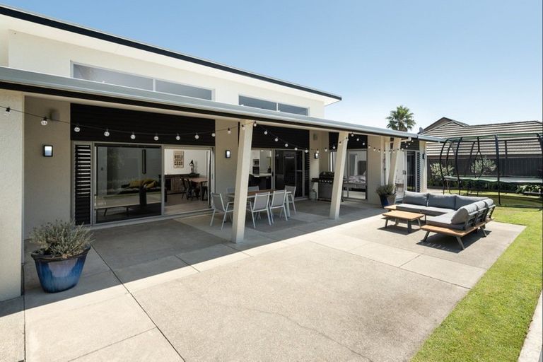 Photo of property in 11 Pacific Park Way, Papamoa Beach, Papamoa, 3118