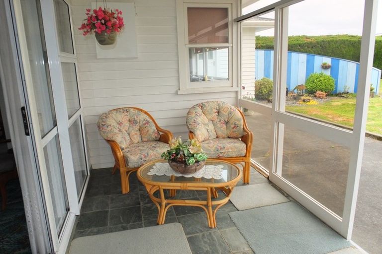 Photo of property in 43 Edinburgh Terrace, Foxton Beach, Foxton, 4815