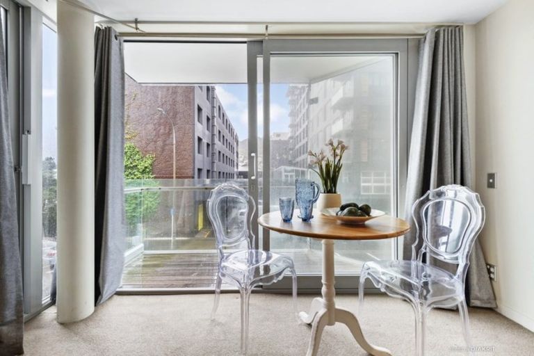 Photo of property in Piermont Apartments, 1i/82 Cable Street, Te Aro, Wellington, 6011