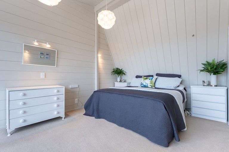 Photo of property in 115 Field Way, Waikanae Beach, Waikanae, 5036