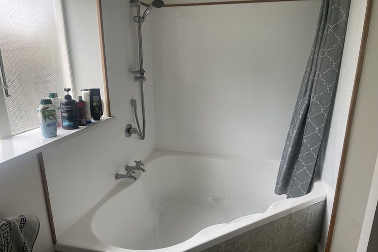 Photo of property in 4 Horseshoe Lake Road, Shirley, Christchurch, 8061