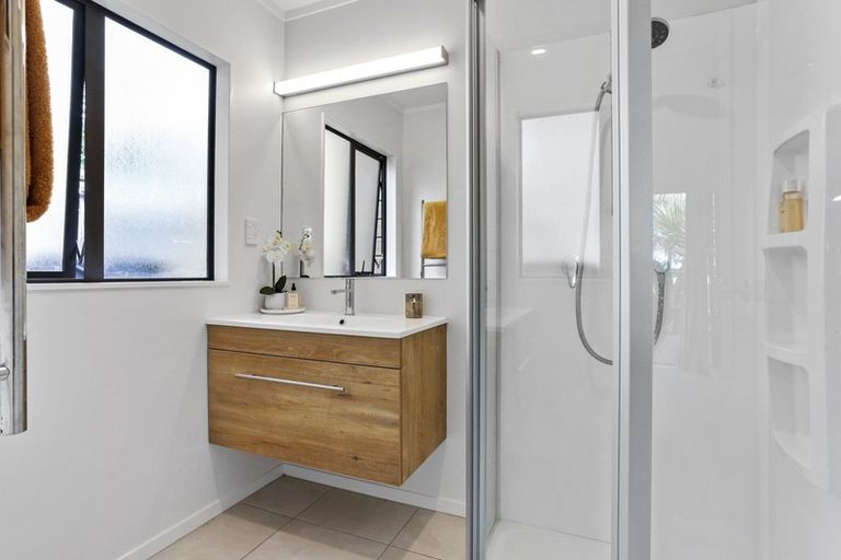 Photo of property in 23a Stafford Road, Northcote Point, Auckland, 0627