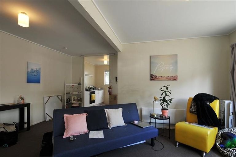 Photo of property in 71a Randwick Crescent, Moera, Lower Hutt, 5010