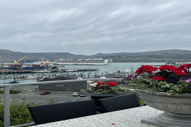 Photo of property in 1 Simeon Quay, Lyttelton, 8082