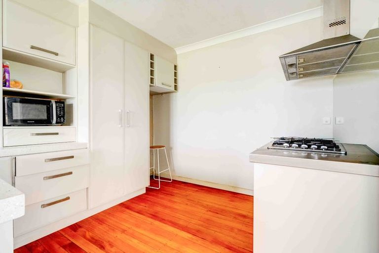 Photo of property in 40 Routley Drive, Glen Eden, Auckland, 0602